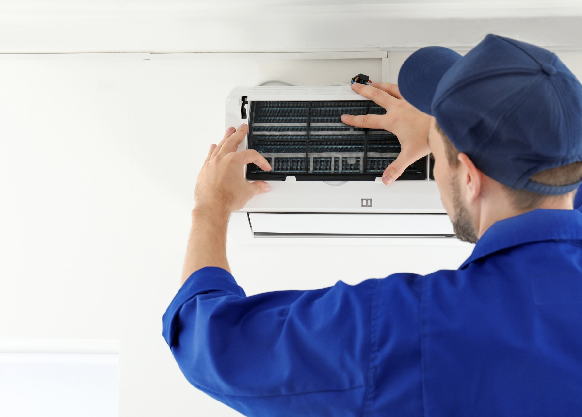 Máy Lanh Bị Chảy Nước, Ẩm Mốc Tường. Đâu Là Nguyên Nhân Và Cách Khắc Phục